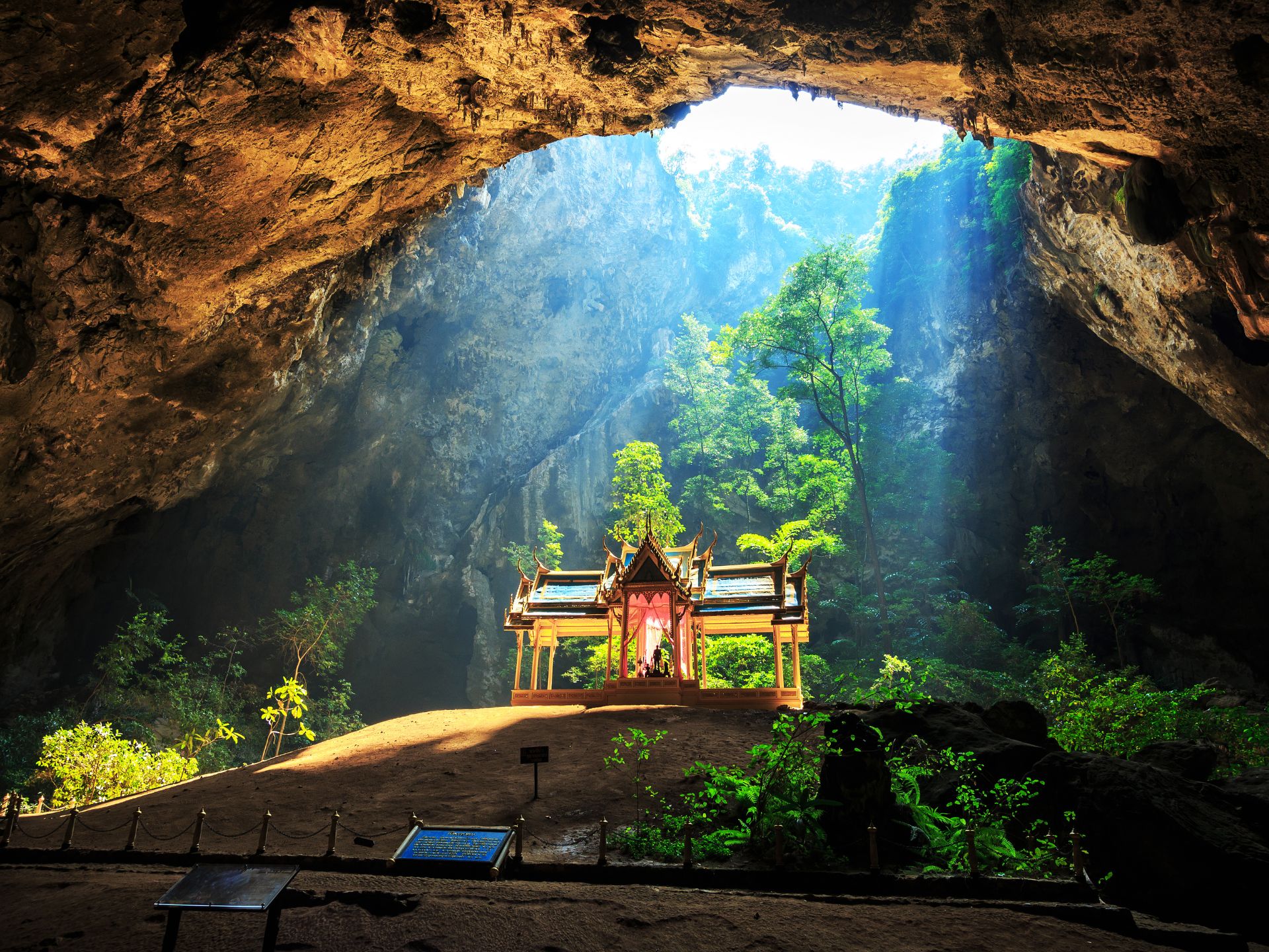 SAM ROI YOT CAVE tour thailandia