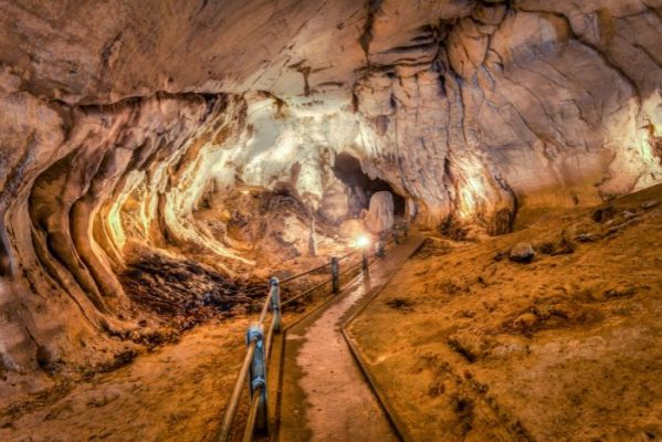 tour borneo malesia